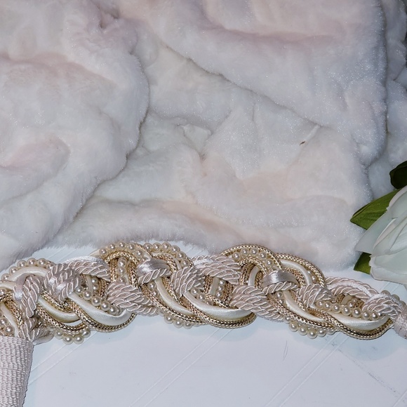 Vintage 80's style Braided pearled belt - Picture 3 of 6
